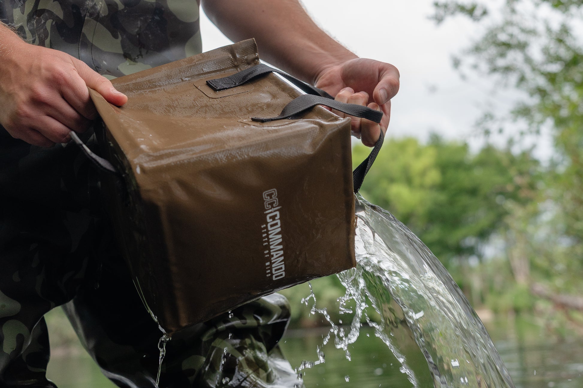 Commando Tackle 8L Collapsible Water Bucket