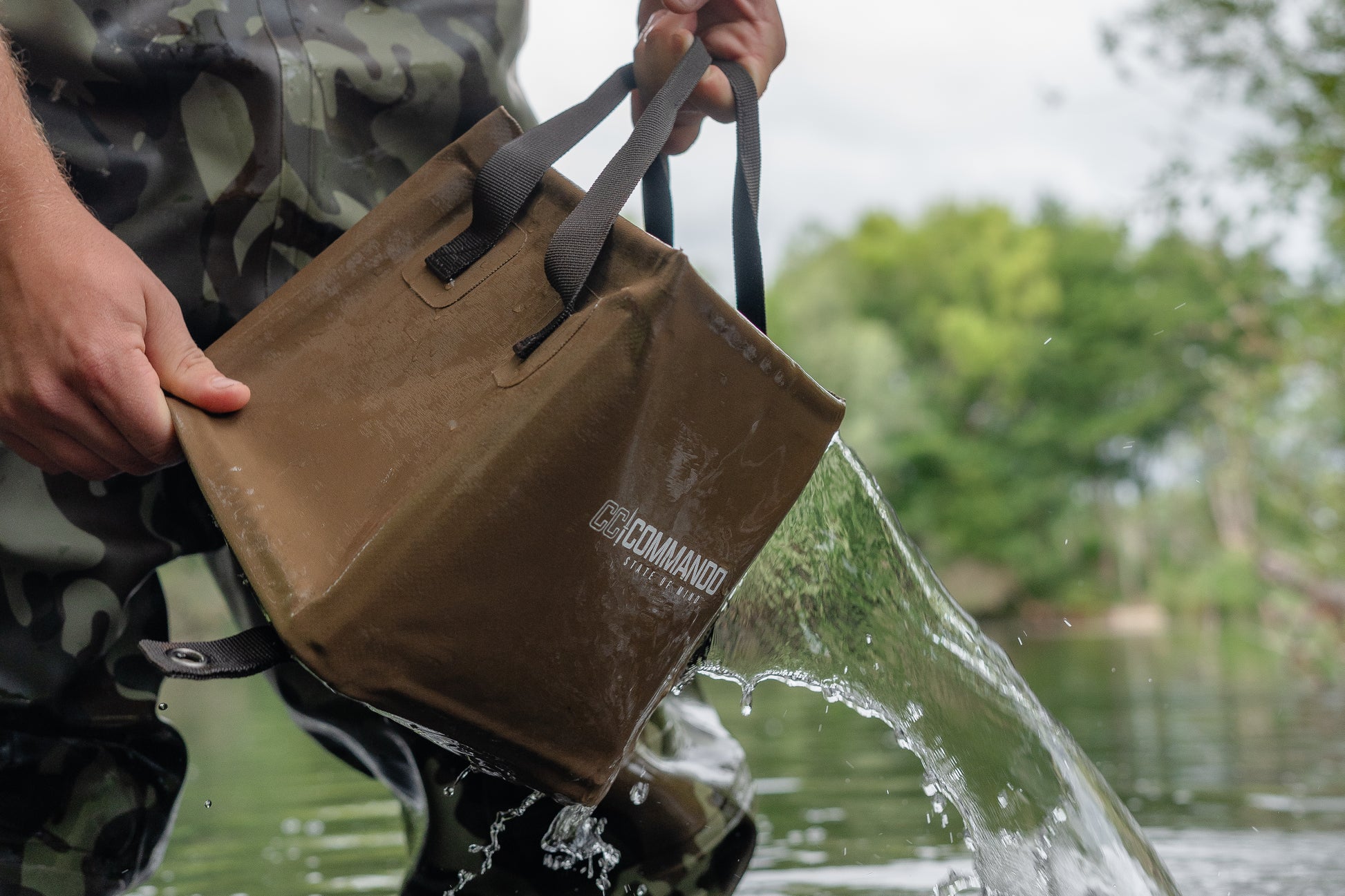 Commando Tackle 8L Collapsible Water Bucket