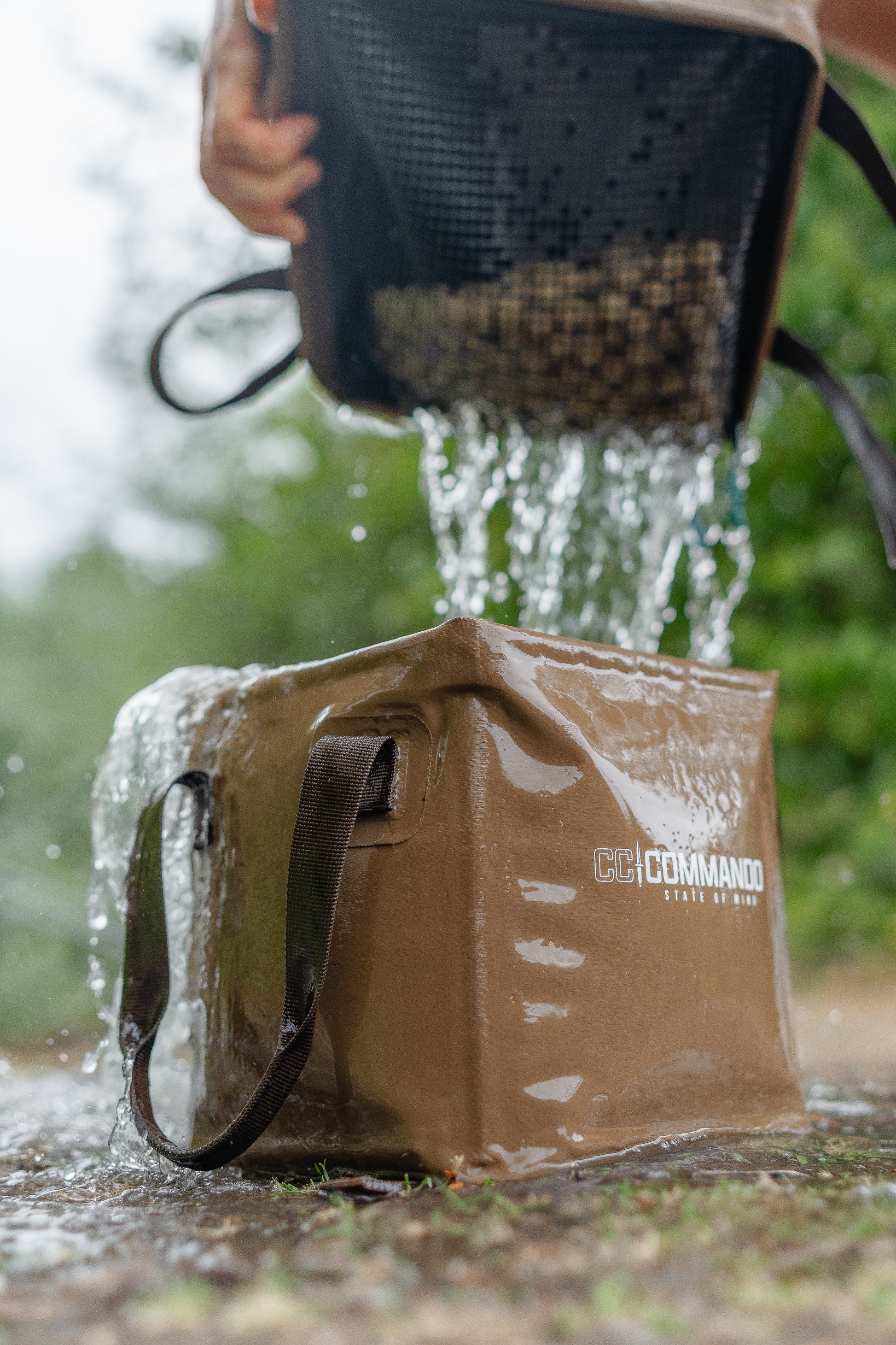 Commando Tackle 8L Collapsible Water Bucket