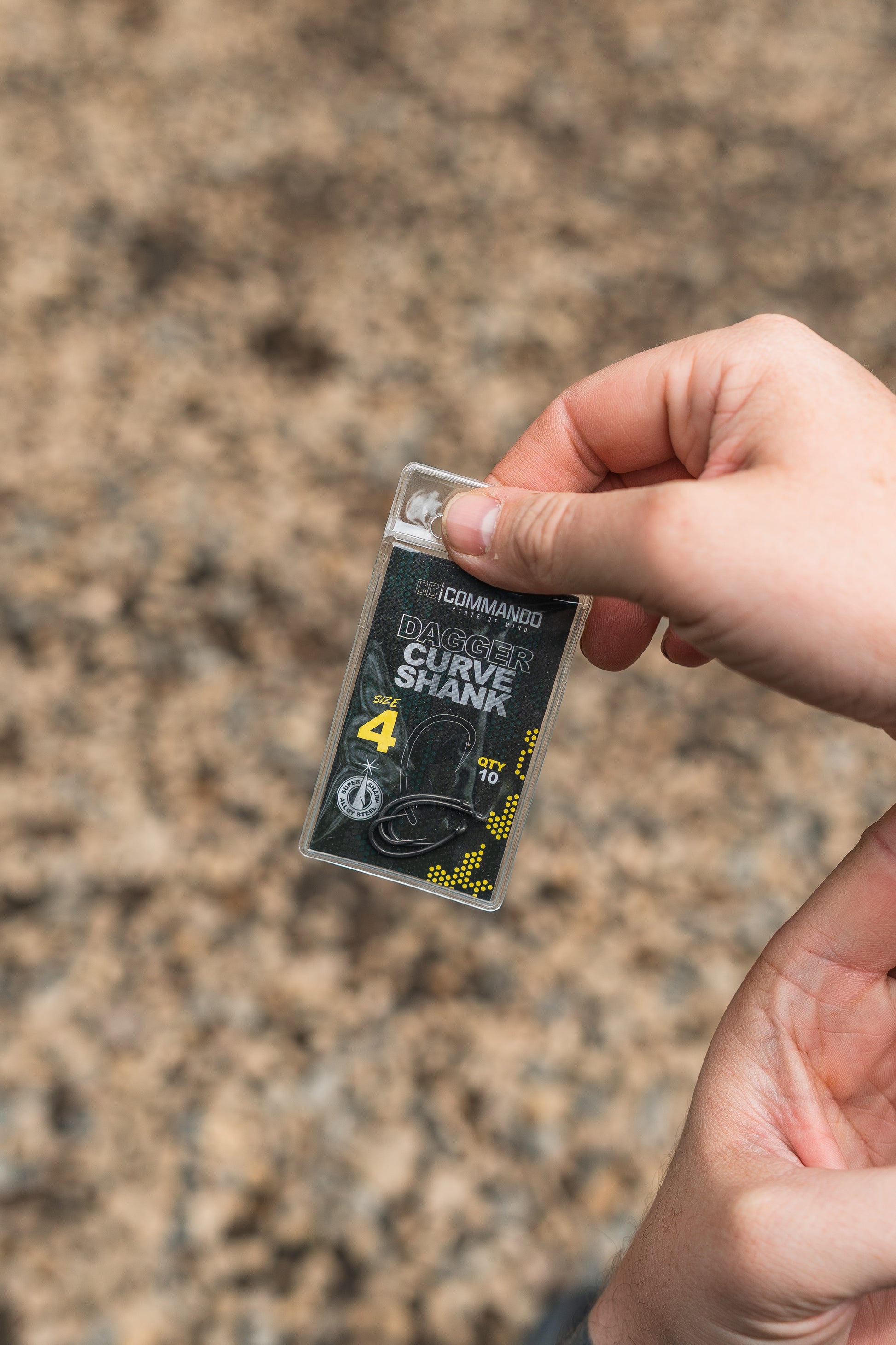 Dagger Curve Shank Hook