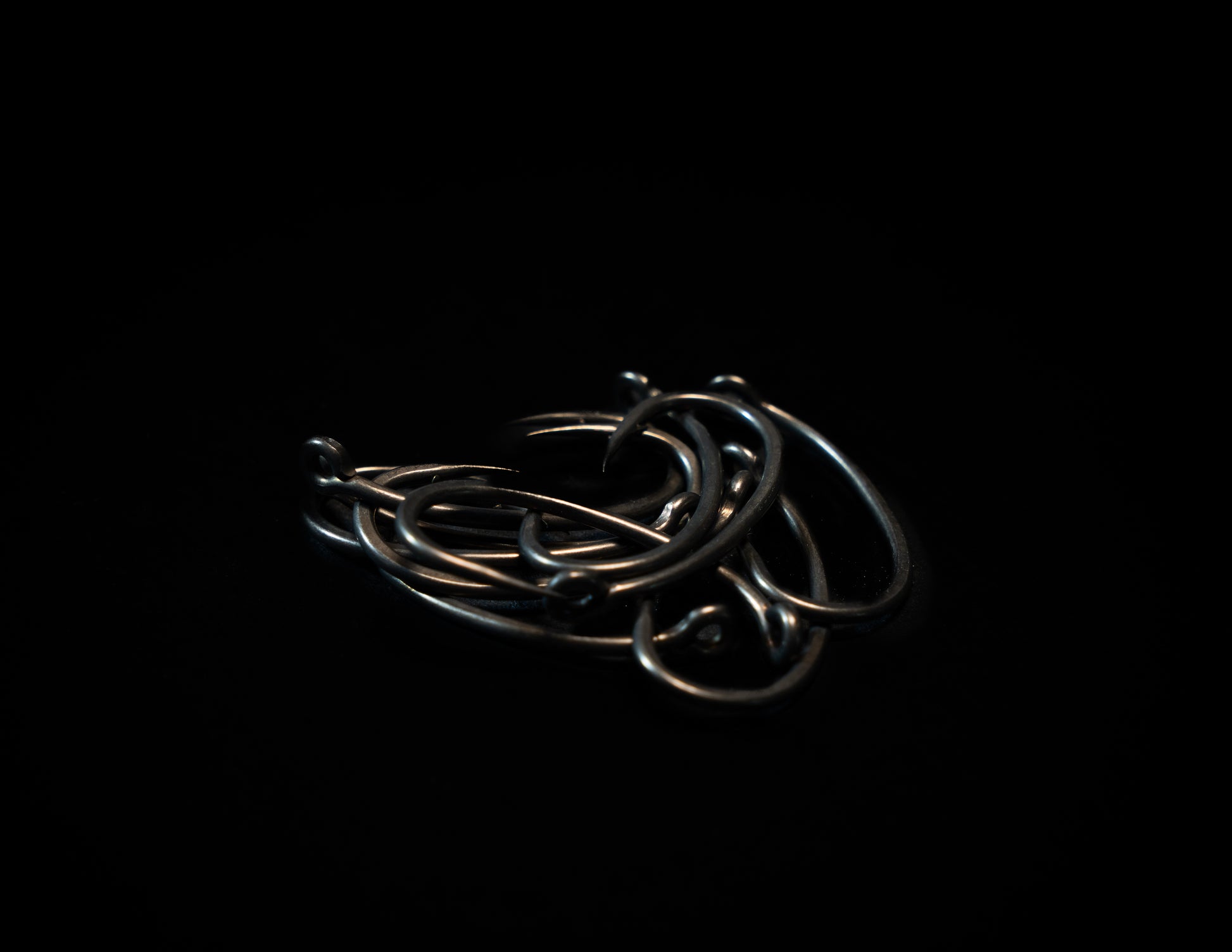 Dagger Stretched Curve Shank Hook