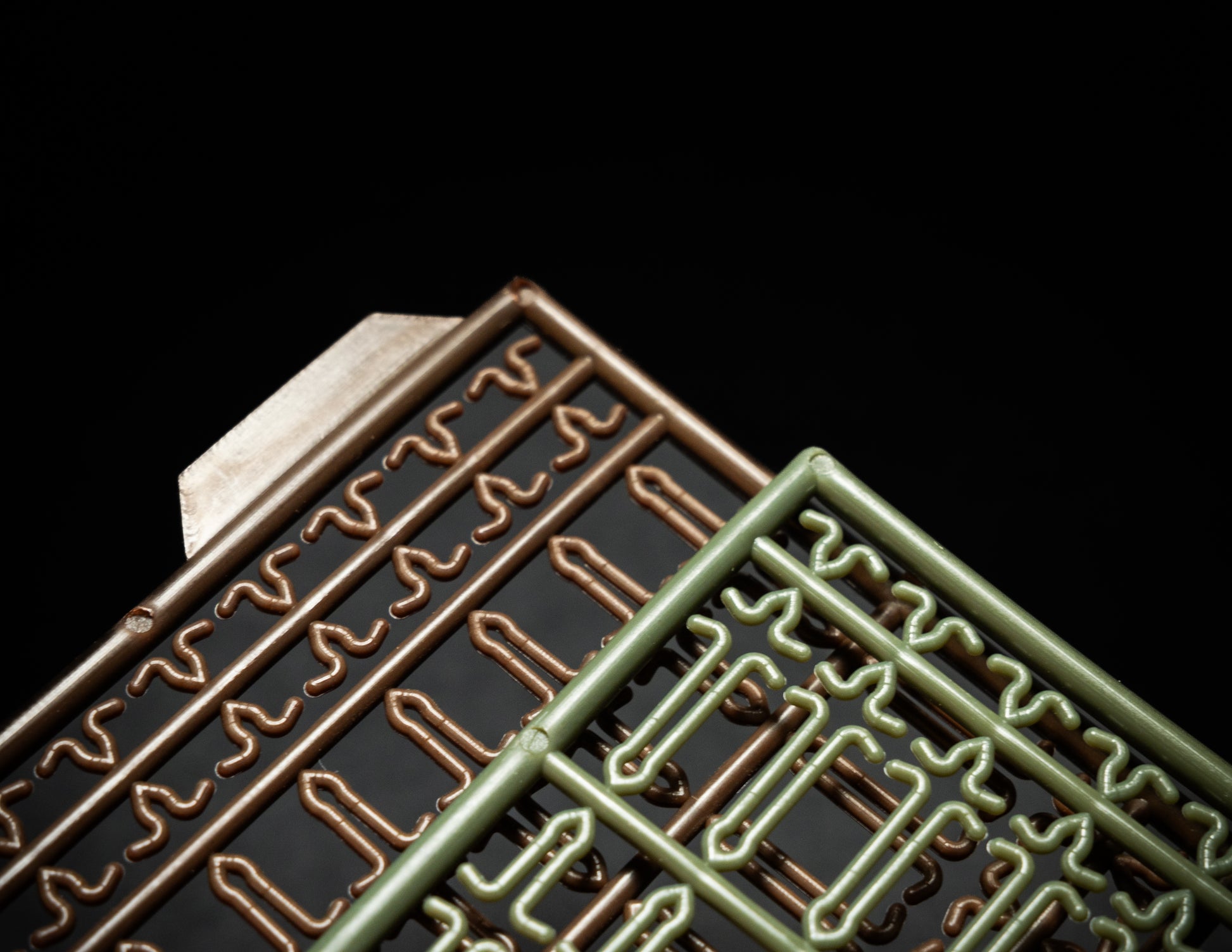 Hair Extender Stops Brown & Green