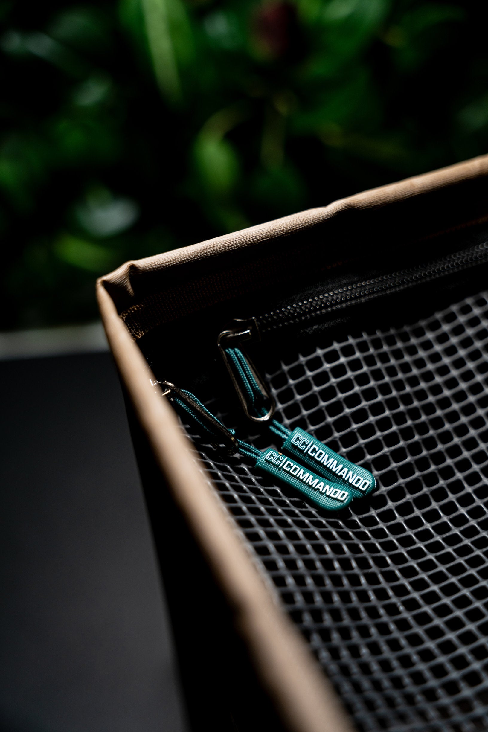 Commando Tackle 15L Collapsible Bait Bucket