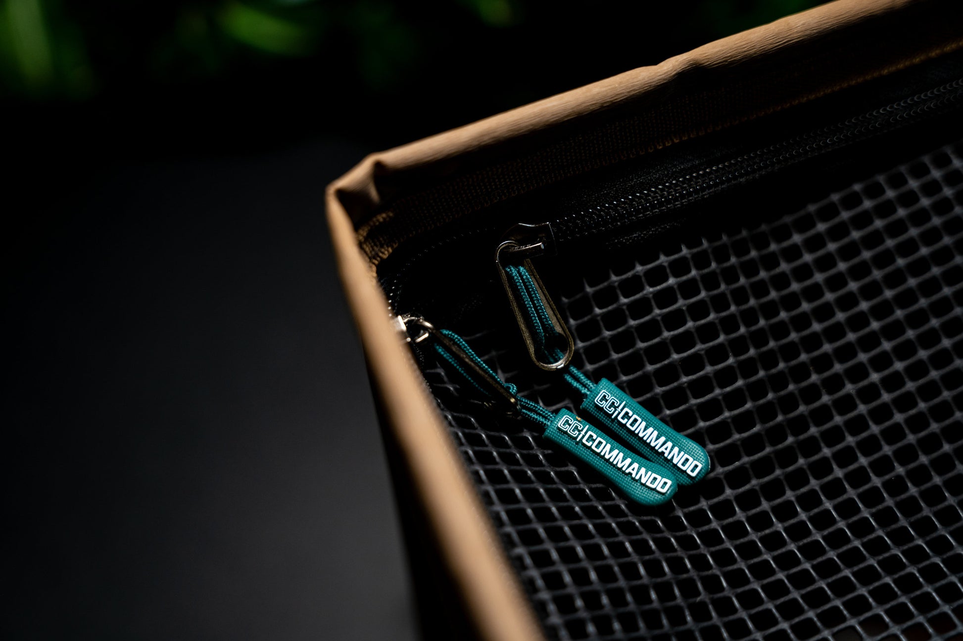 Commando Tackle 15L Collapsible Bait Bucket