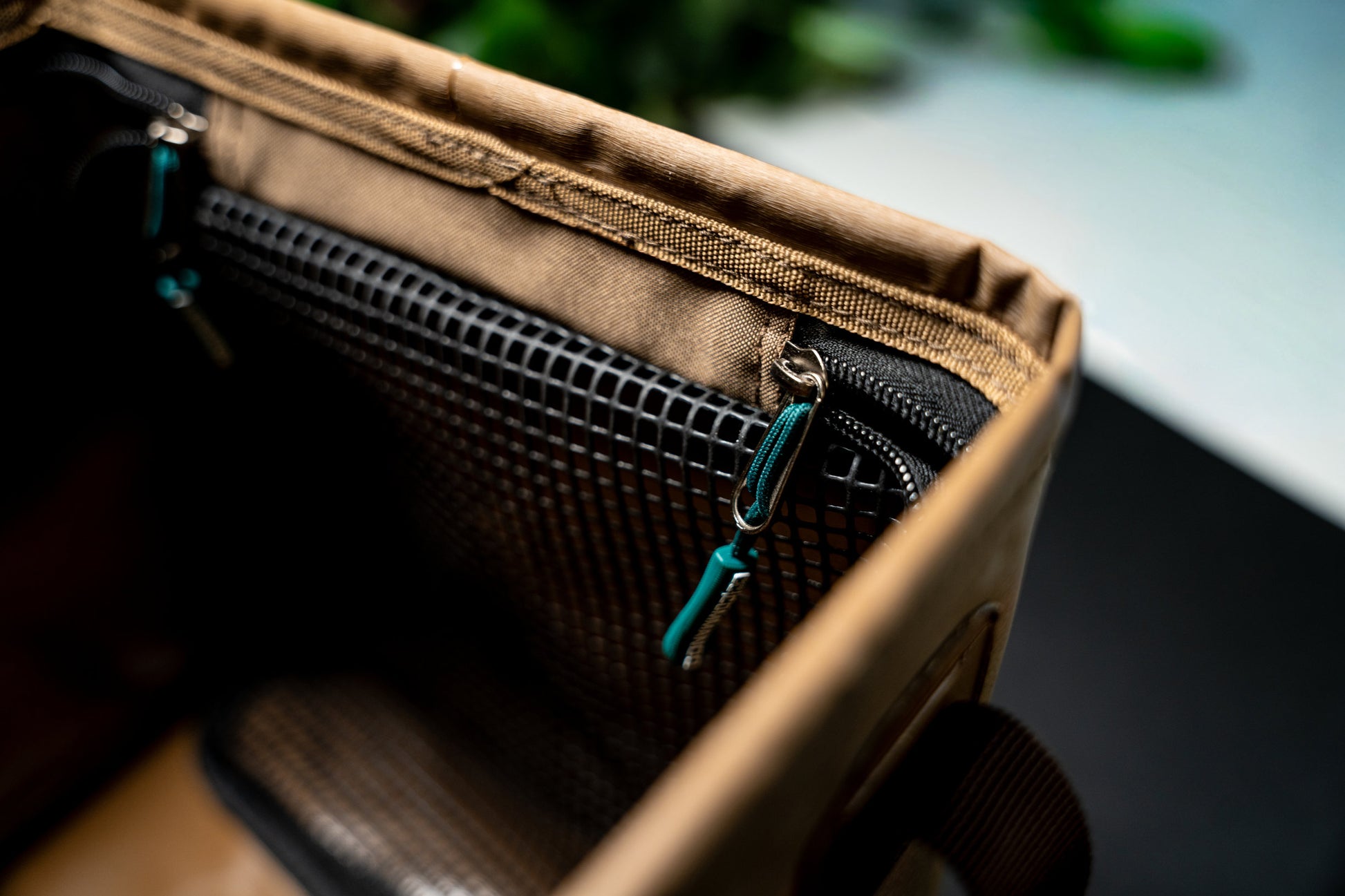 Commando Tackle 15L Collapsible Bait Bucket